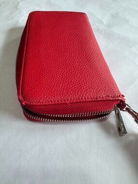 Jewell by Thirty-One Red Faux Leather Zip Wristlet Wallet